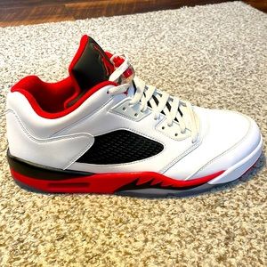 Jordan Retro 5 Low Fire Red